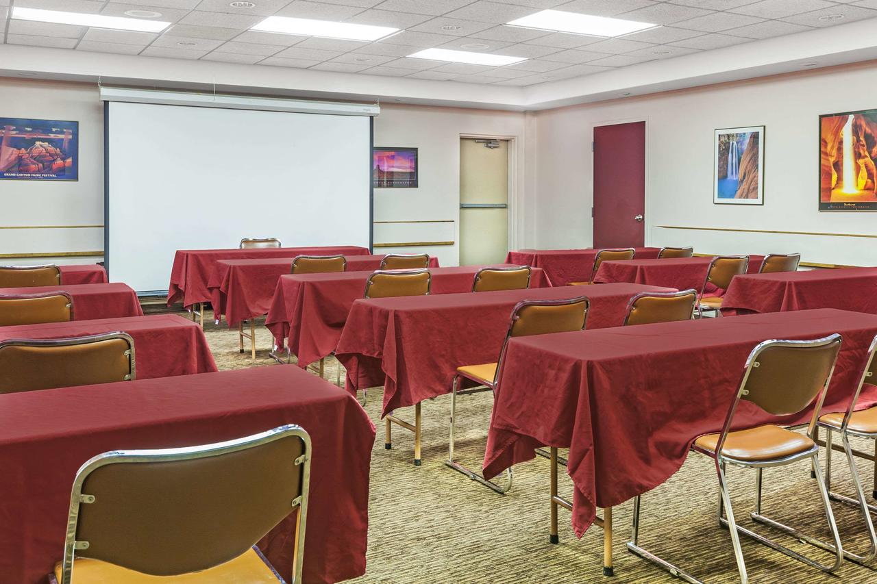 Days Inn By Wyndham Flagstaff - West Route 66 - thumb 36