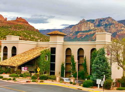 Best Western Plus Arroyo Roble Hotel & Creekside Villas