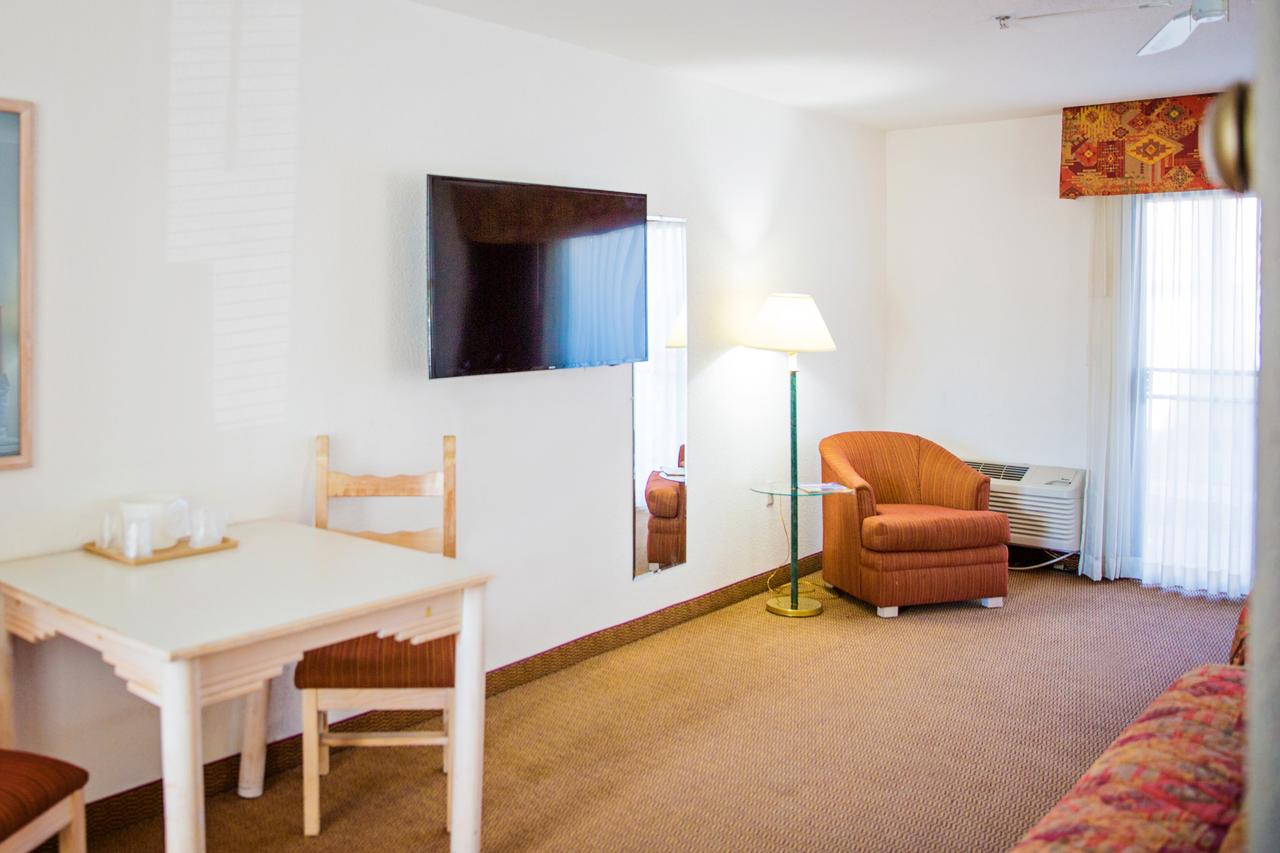 Los Viajeros Inn - thumb 18