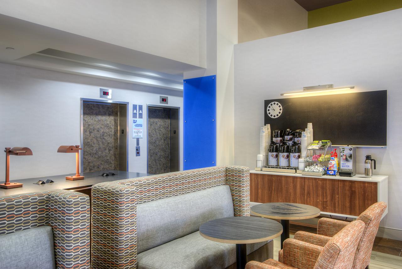 Holiday Inn Express Hotel & Suites Tempe - thumb 15