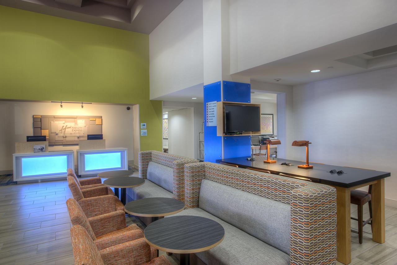 Holiday Inn Express Hotel & Suites Tempe - thumb 17