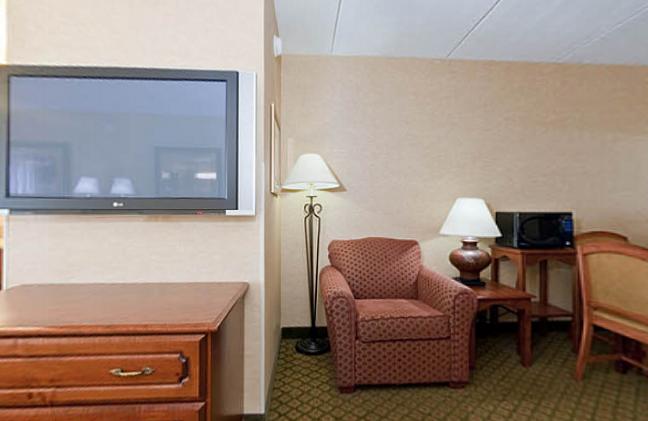 Holiday Inn Express Hotel & Suites Tempe - thumb 30