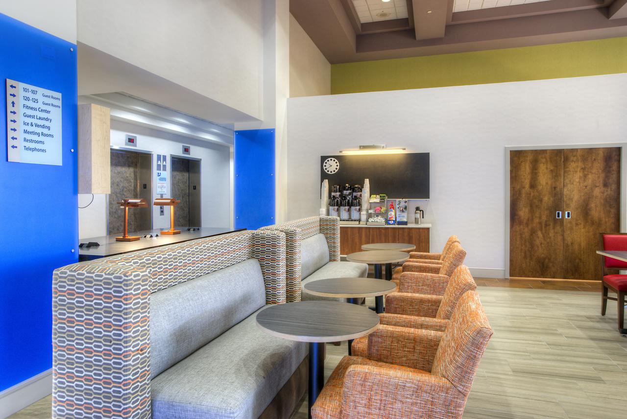 Holiday Inn Express Hotel & Suites Tempe - thumb 16