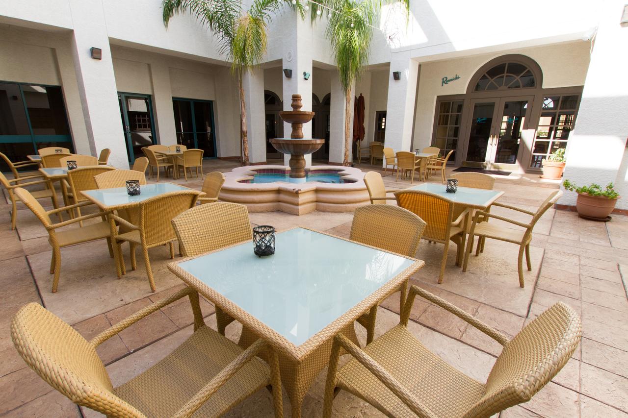 Hilton Phoenix Airport - thumb 33