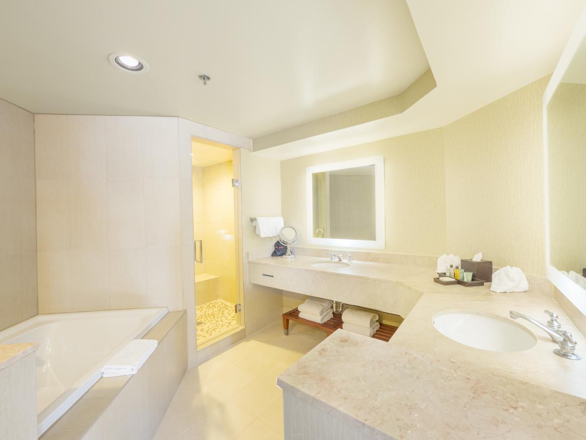 Hilton Phoenix Airport - thumb 12