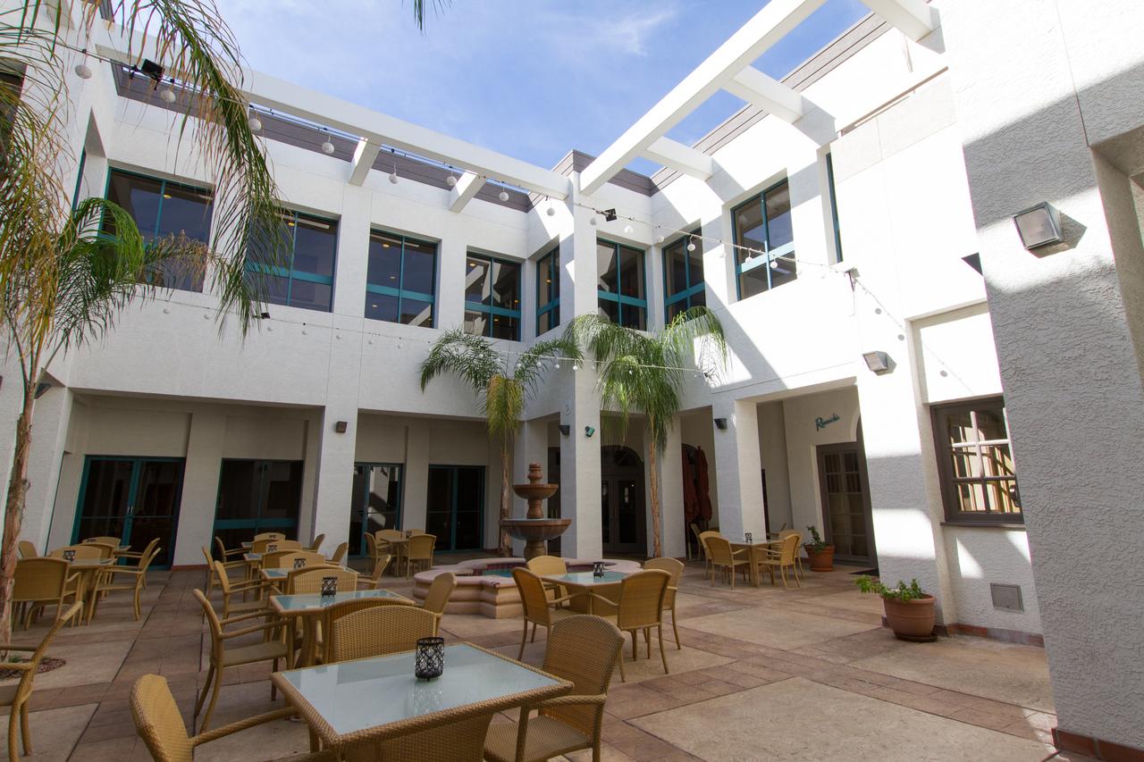 Hilton Phoenix Airport - thumb 34