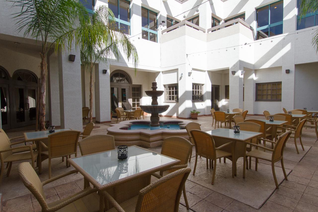 Hilton Phoenix Airport - thumb 32