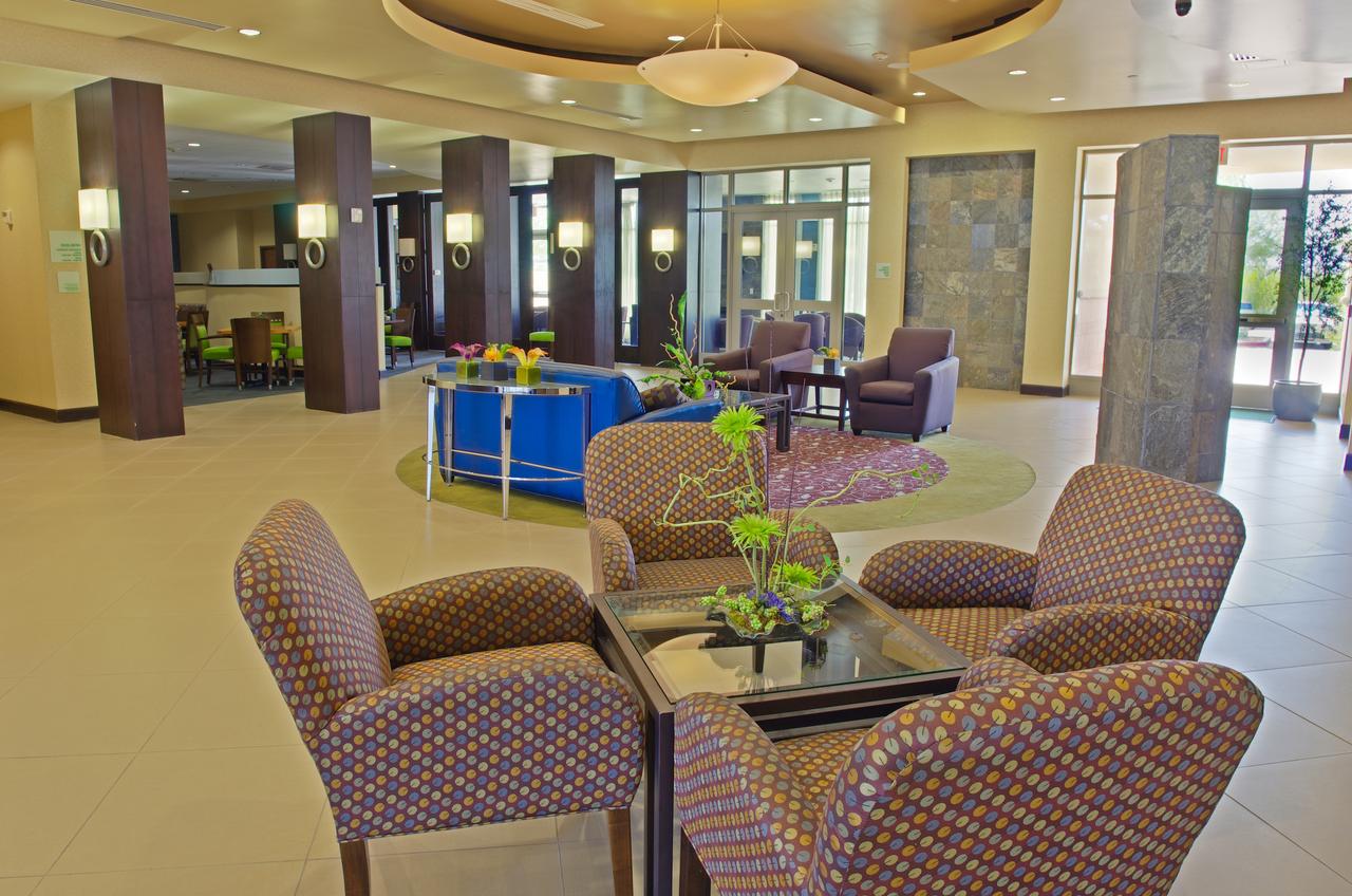 Holiday Inn Phoenix Airport - thumb 29