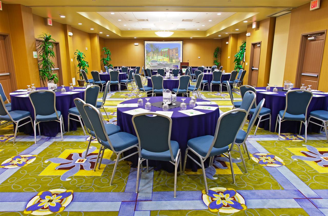 Holiday Inn Phoenix Airport - thumb 23