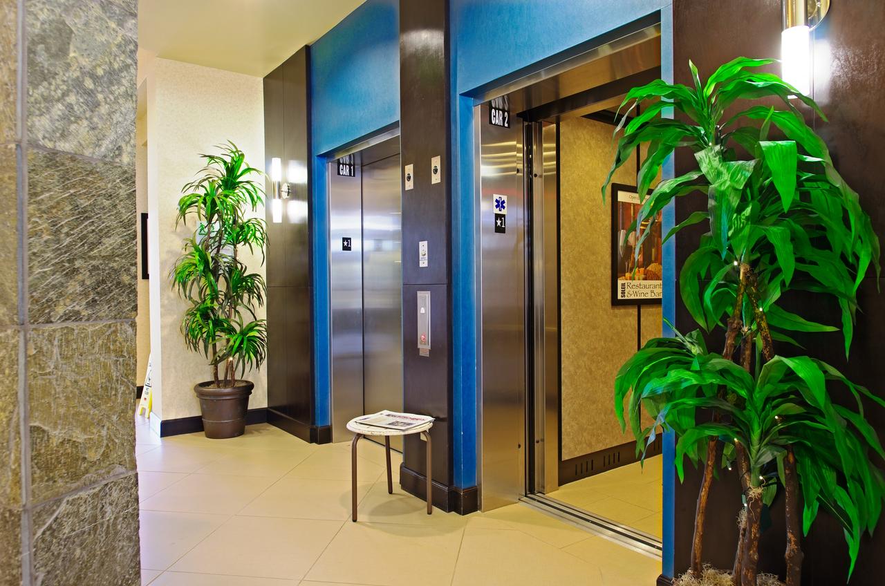 Holiday Inn Phoenix Airport - thumb 27