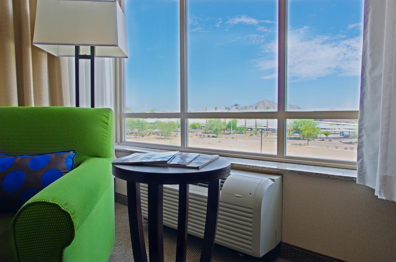Holiday Inn Phoenix Airport - thumb 34