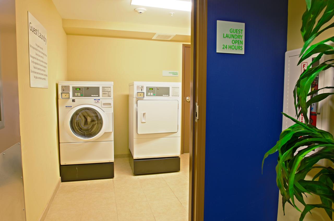 Holiday Inn Phoenix Airport - thumb 28