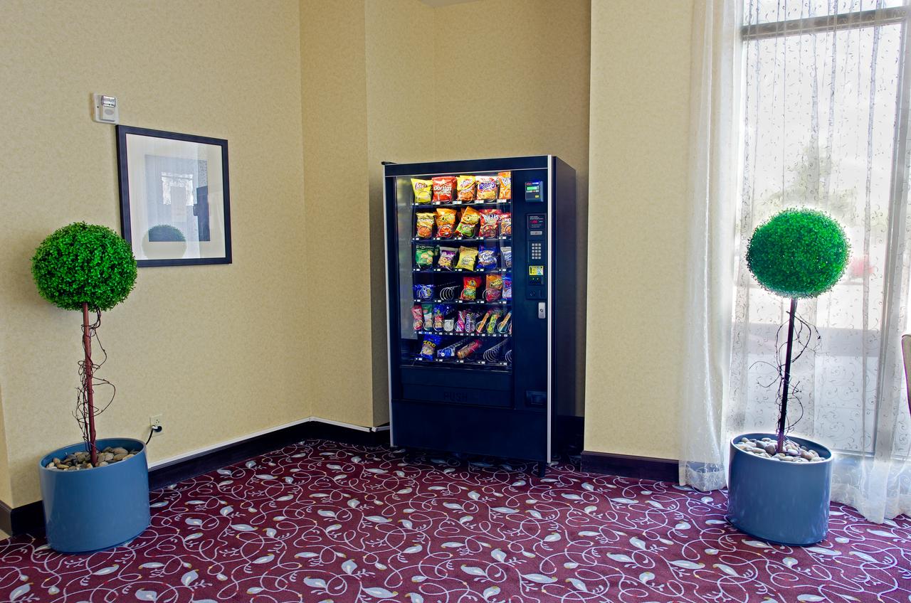 Holiday Inn Phoenix Airport - thumb 32