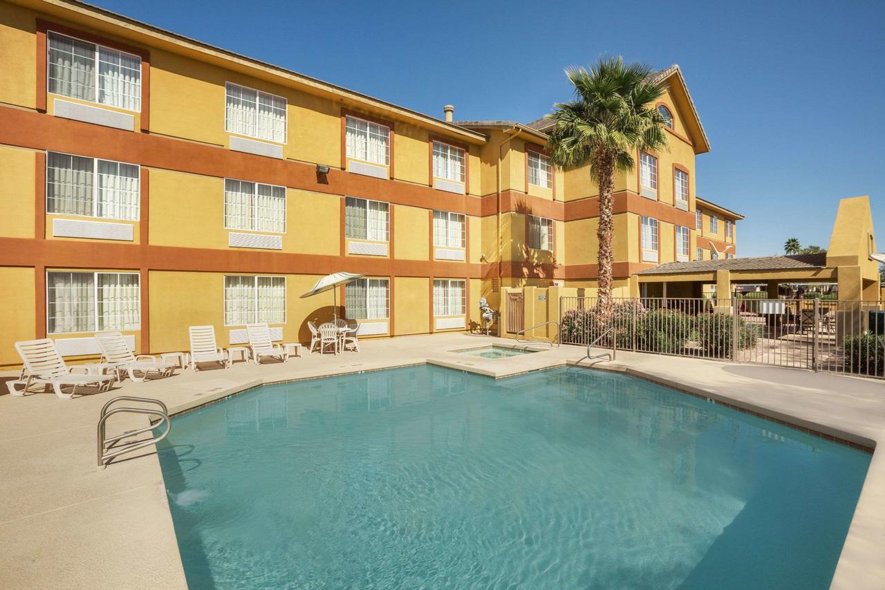 Days Inn & Suites By Wyndham Surprise - thumb 18
