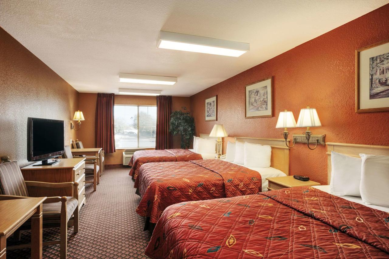 Days Inn & Suites By Wyndham Surprise - thumb 17