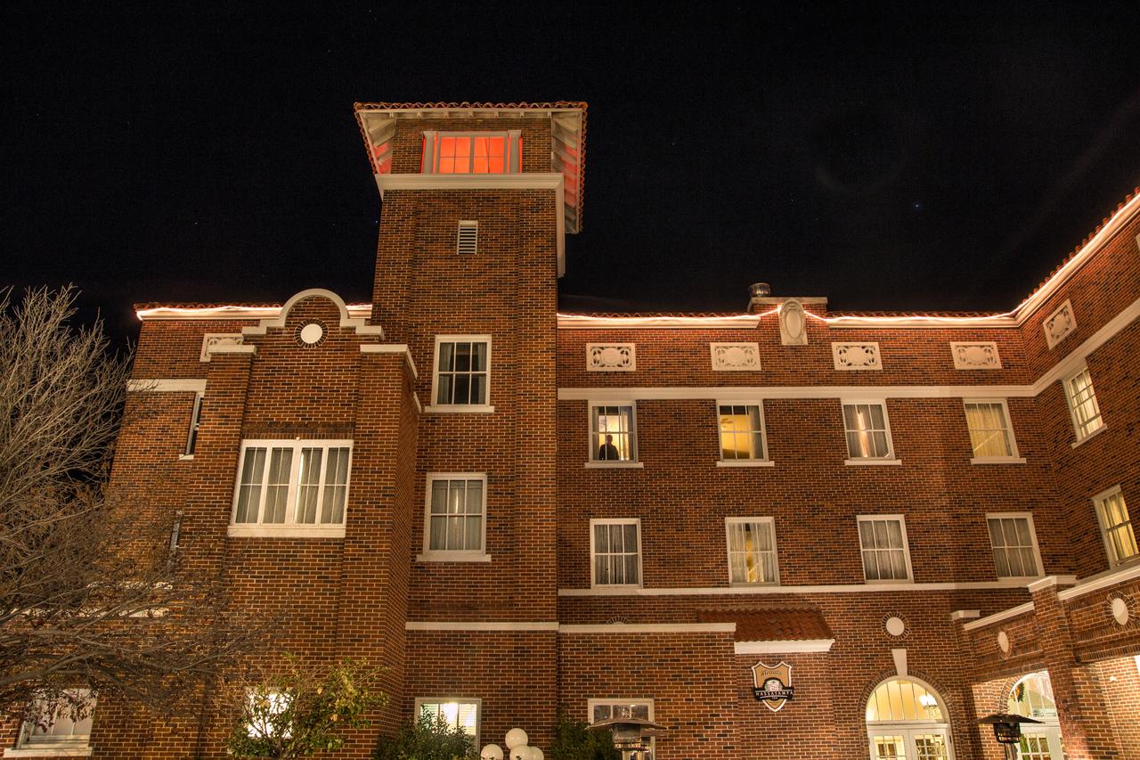 Hassayampa Inn - thumb 5