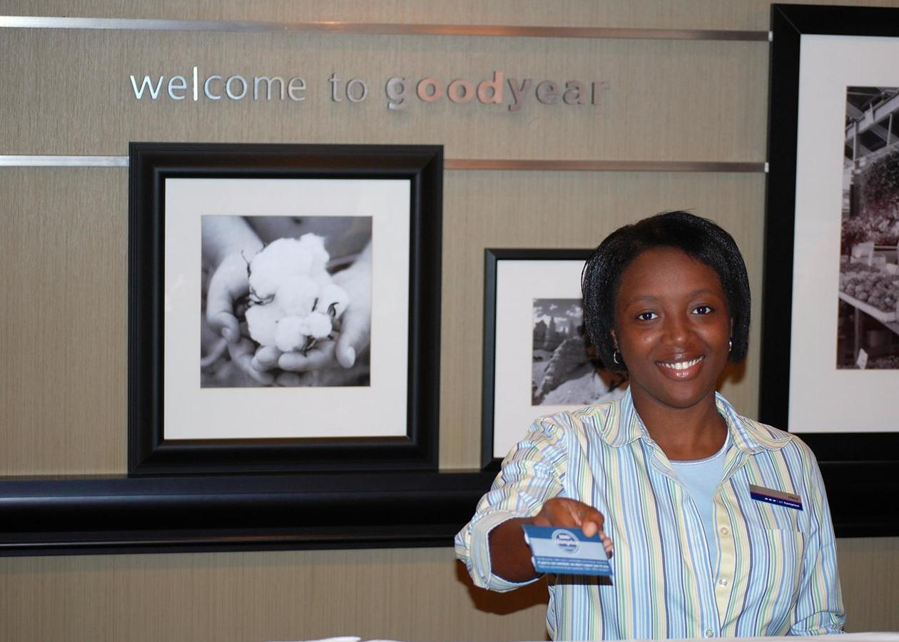 Hampton Inn & Suites Phoenix-Goodyear - thumb 1