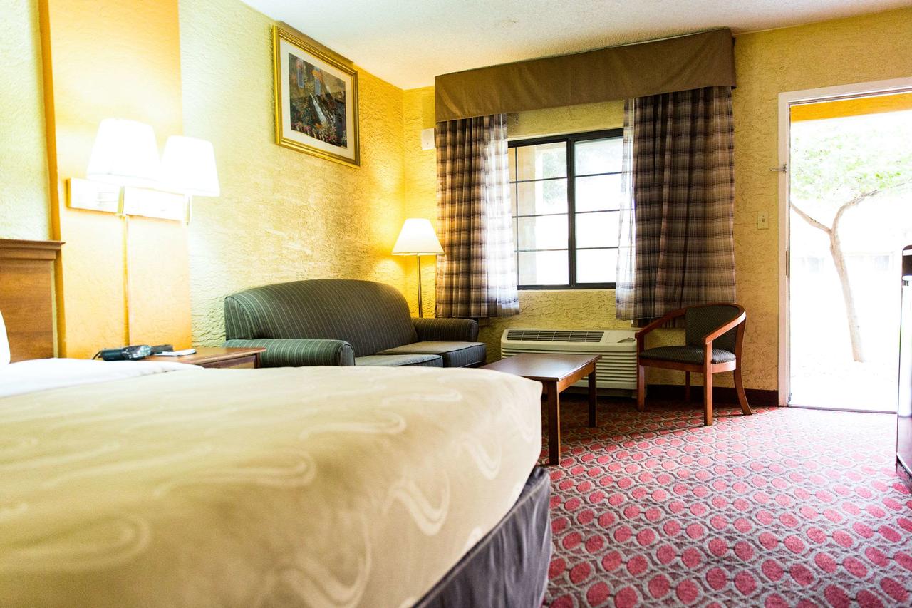 Quality Inn And Suites Goodyear - thumb 21