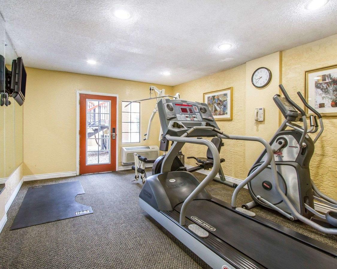 Quality Inn And Suites Goodyear - thumb 11