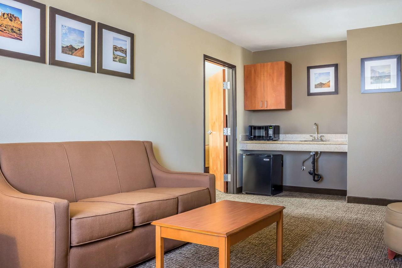 Comfort Inn And Suites Surprise - Phoenix NW - thumb 10