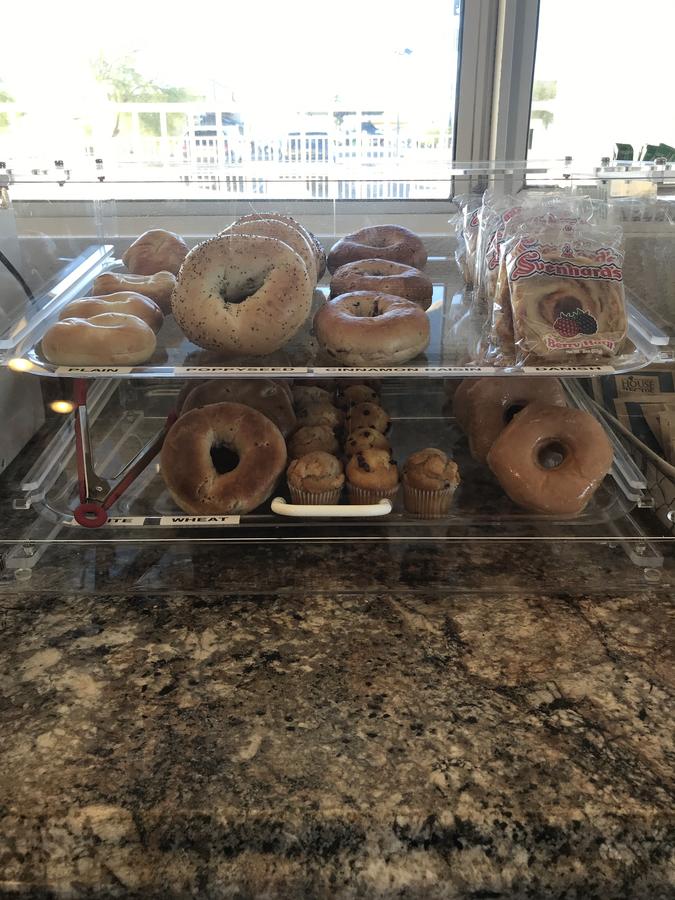 Americas Choice Inn & Suites - thumb 14