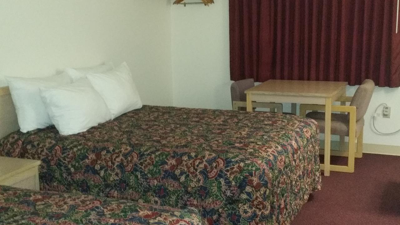 Americas Choice Inn & Suites - thumb 24