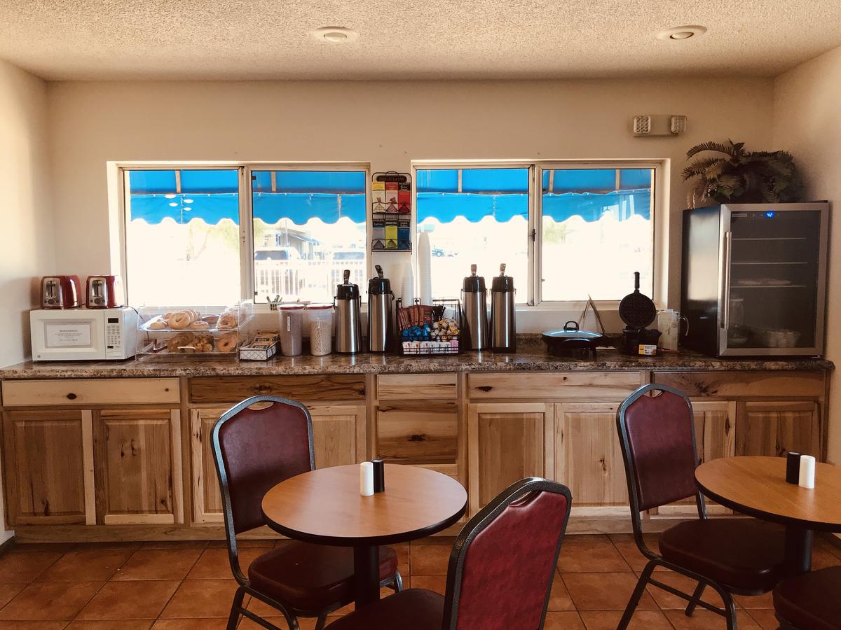 Americas Choice Inn & Suites - thumb 28