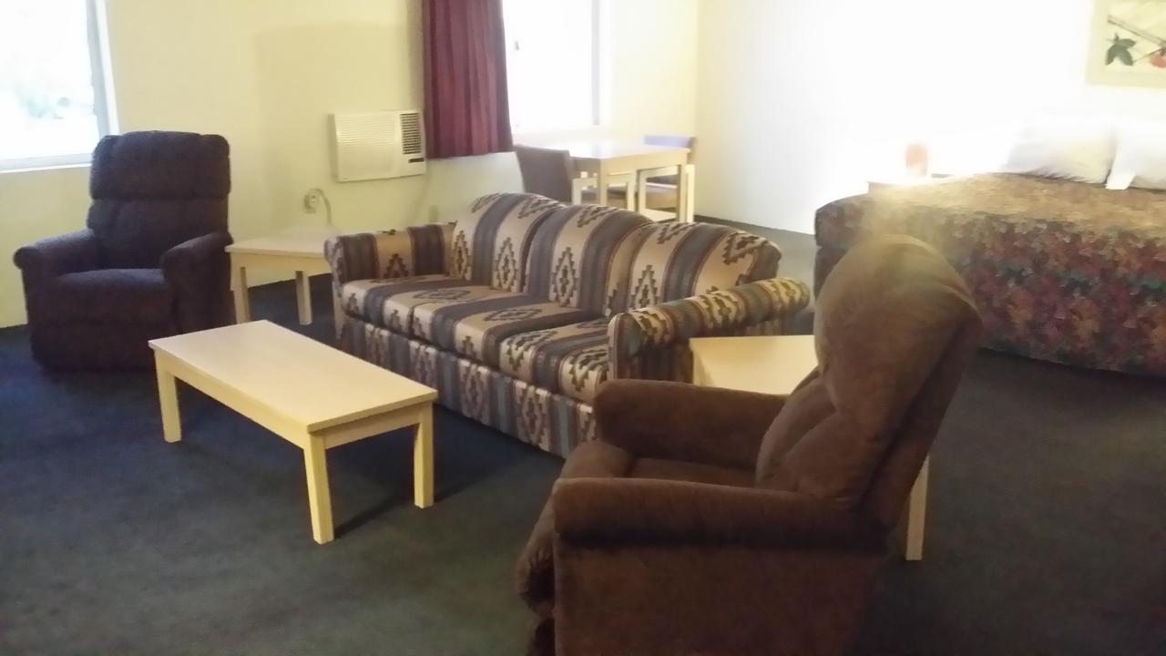 Americas Choice Inn & Suites - thumb 5