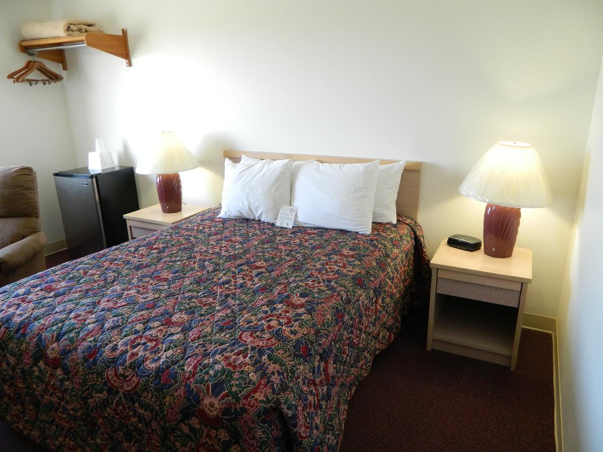 Americas Choice Inn & Suites - thumb 8