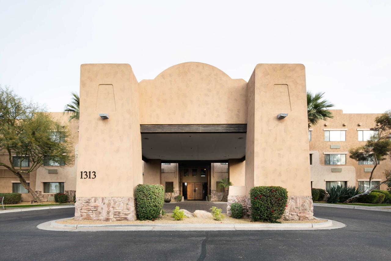 Red Lion Inn & Suites Goodyear - thumb 21