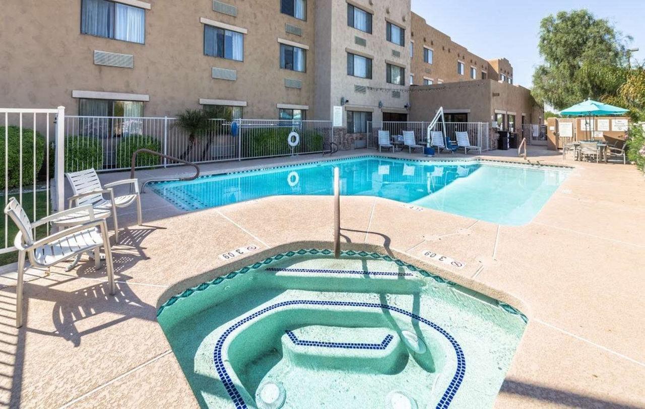 Red Lion Inn & Suites Goodyear - thumb 25