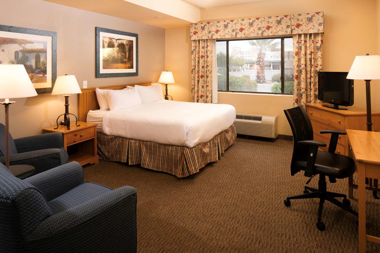 Red Lion Inn & Suites Goodyear - thumb 16
