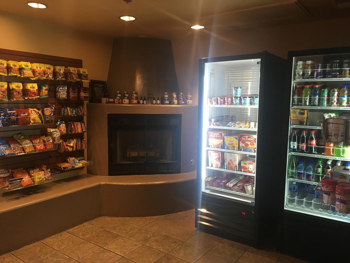 Red Lion Inn & Suites Goodyear - thumb 28