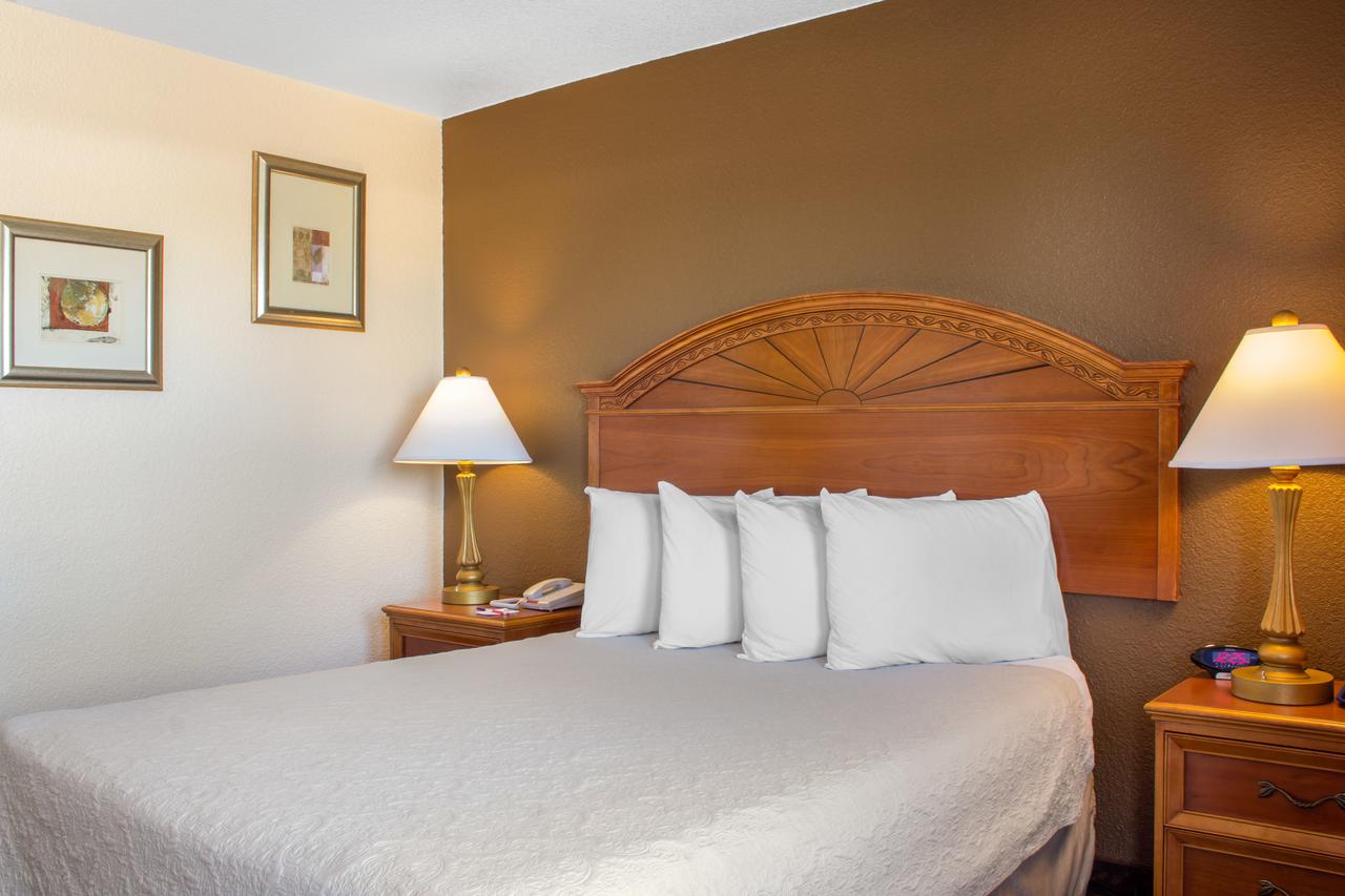 Knights Inn Sierra Vista / East Fry - thumb 3