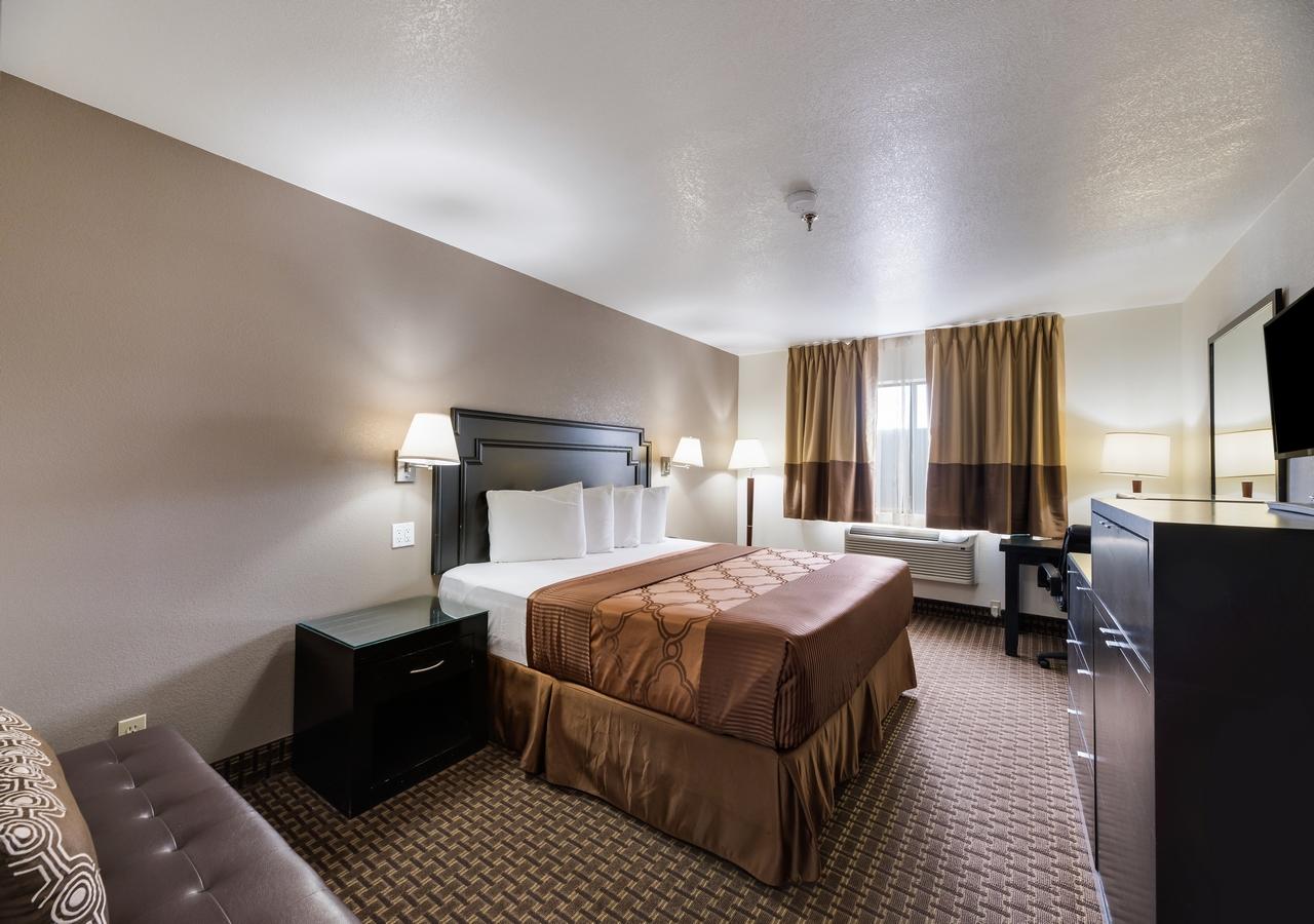 Econo Lodge Inn & Suites - thumb 22