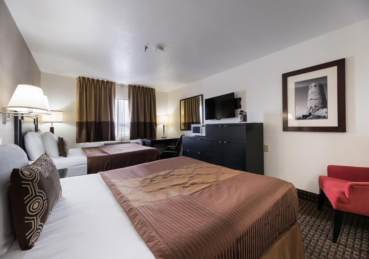 Econo Lodge Inn & Suites - thumb 12
