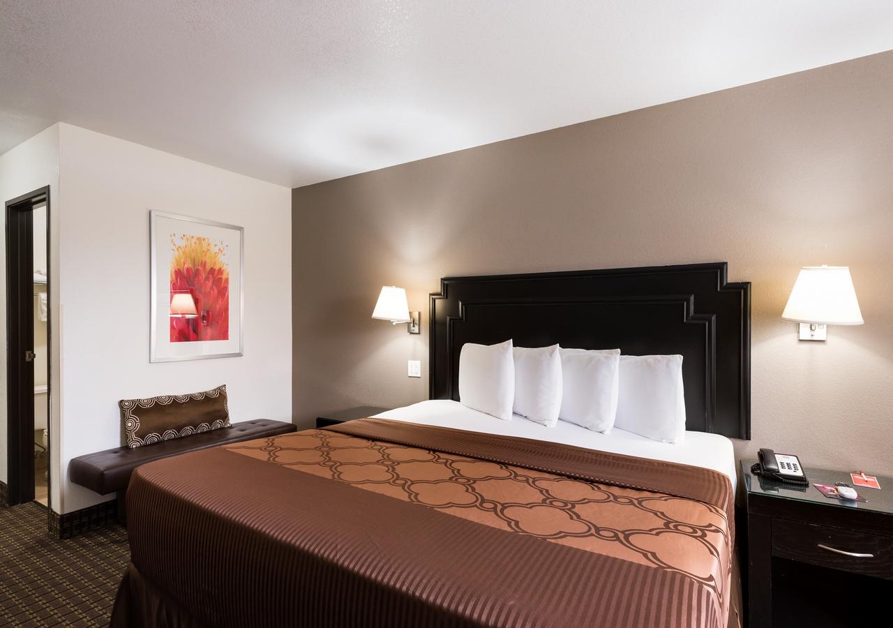 Econo Lodge Inn & Suites - thumb 8
