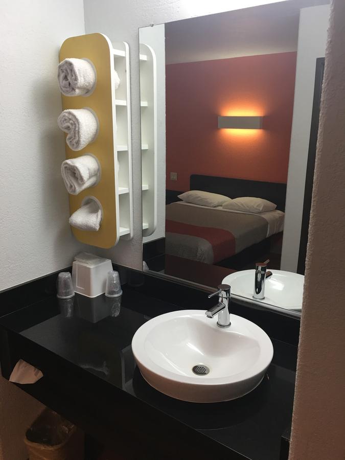 Motel 6 Apache Junction - thumb 7