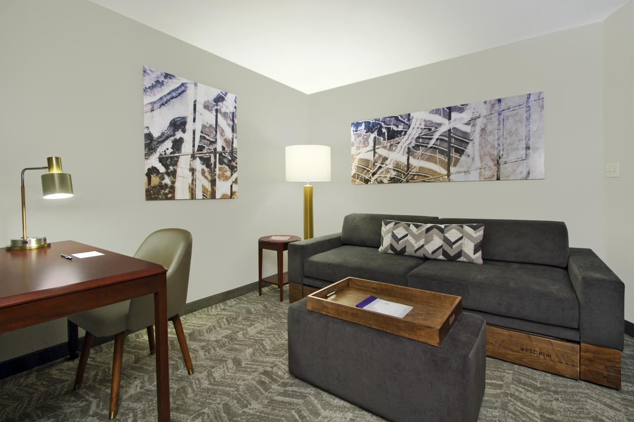 SpringHill Suites Phoenix Glendale Sports - thumb 13