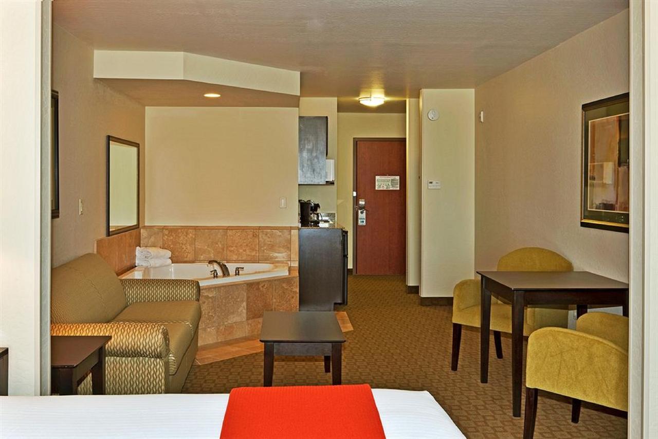 GreenTree Inn And Suites Florence, AZ - thumb 20