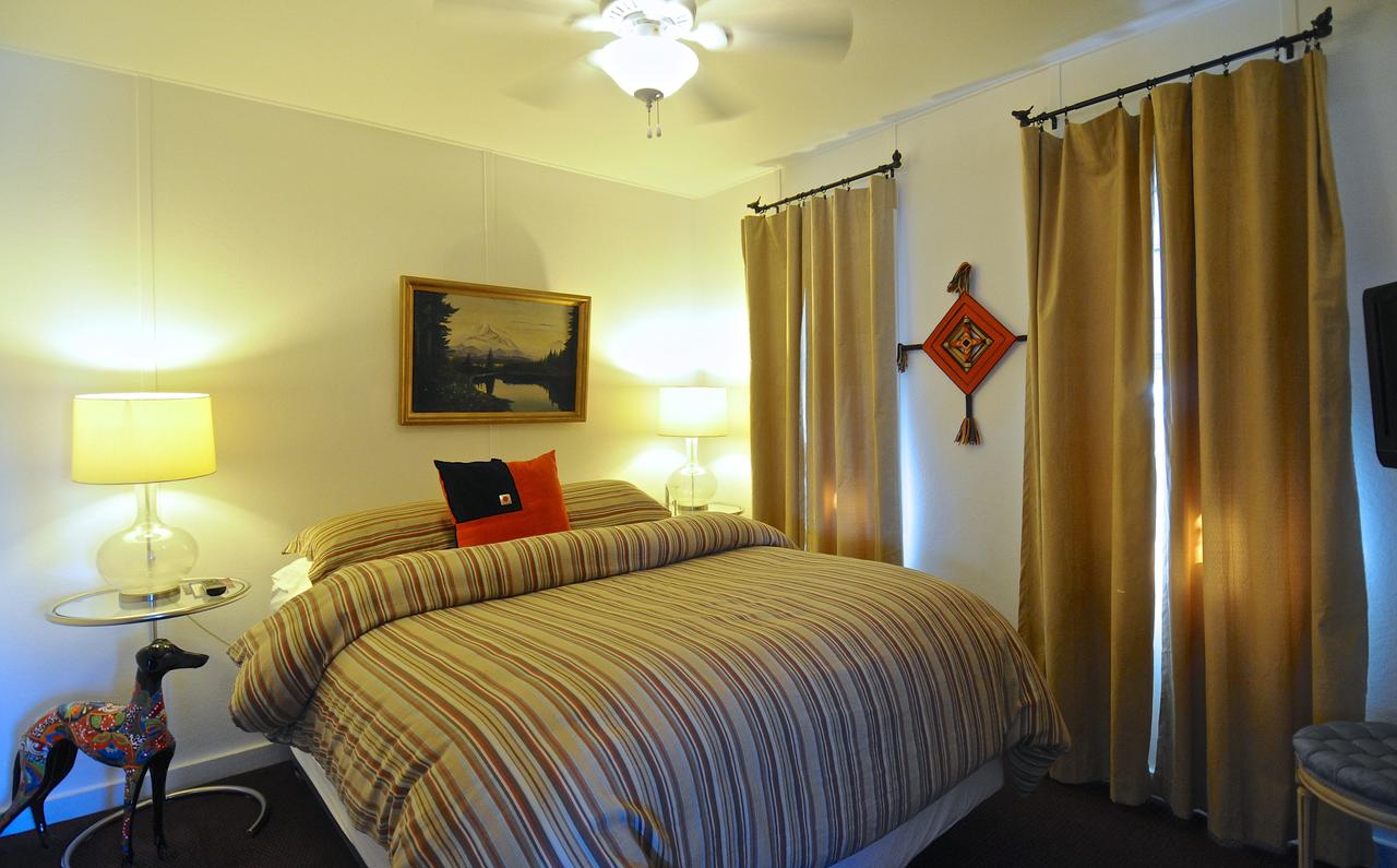 The Motor Lodge - thumb 2