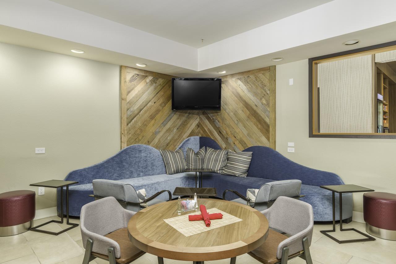 Hilton Garden Inn Phoenix Airport - thumb 16