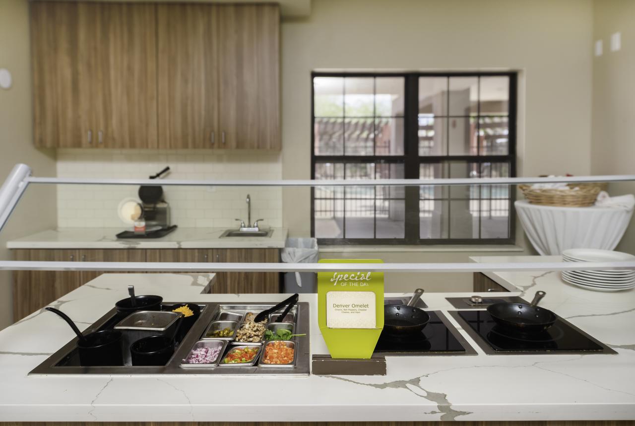 Hilton Garden Inn Phoenix Airport - thumb 20