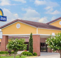 Days Inn by Wyndham Lake Village - Tourism Bookings