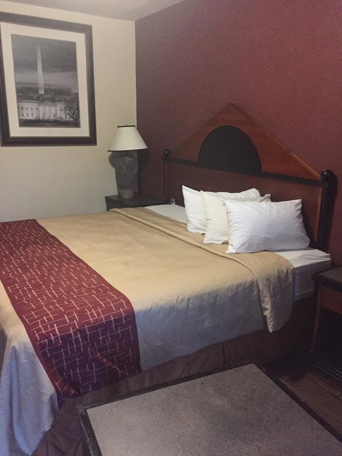 Deluxe Inn - thumb 13