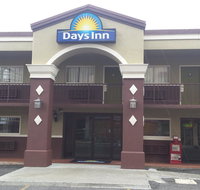 Days Inn by Wyndham Hot Springs - Hotels Santiago