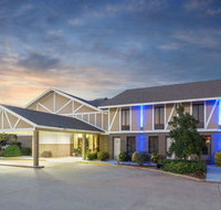 Super 8 by Wyndham Bentonville - Tourism Bookings