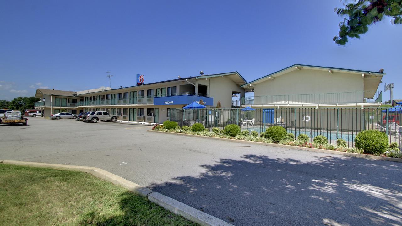 Rodeway Inn Fort Smith I-40 - thumb 10