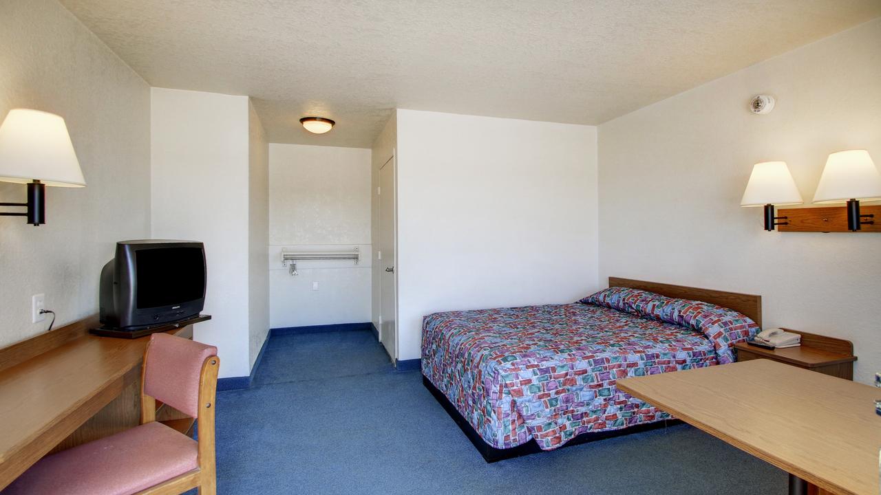 Rodeway Inn Fort Smith I-40 - thumb 1