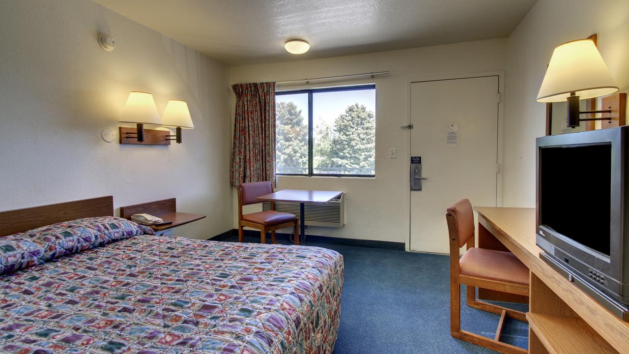 Rodeway Inn Fort Smith I-40 - thumb 27